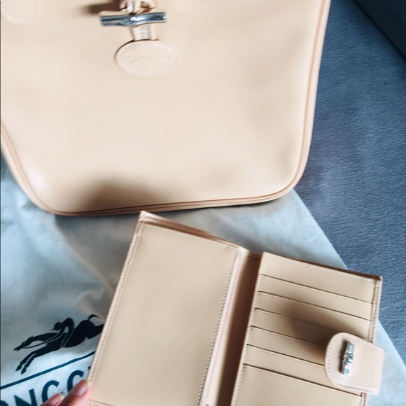 Genuine leather tote & matching wallet - Picture 4 of 12